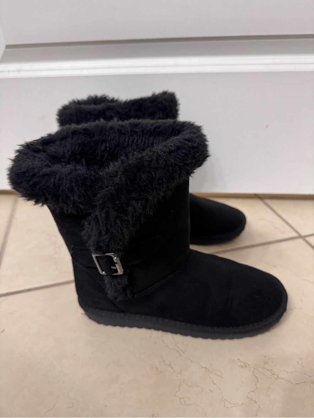 The Children's Place Girl’s Black Boots